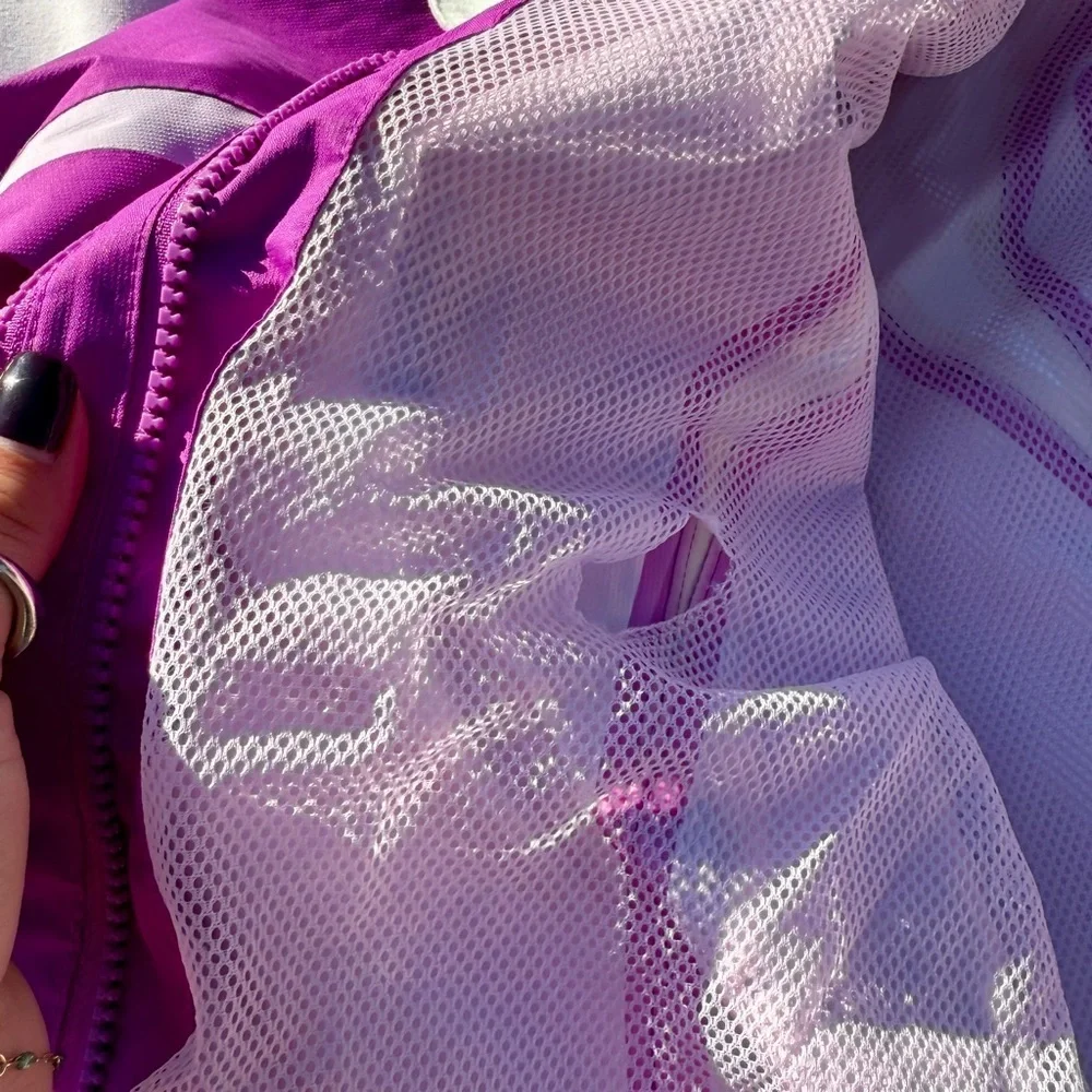 The North Face HyVent Jacket Girls 14/16 (Fits Women’s Small) – Purple